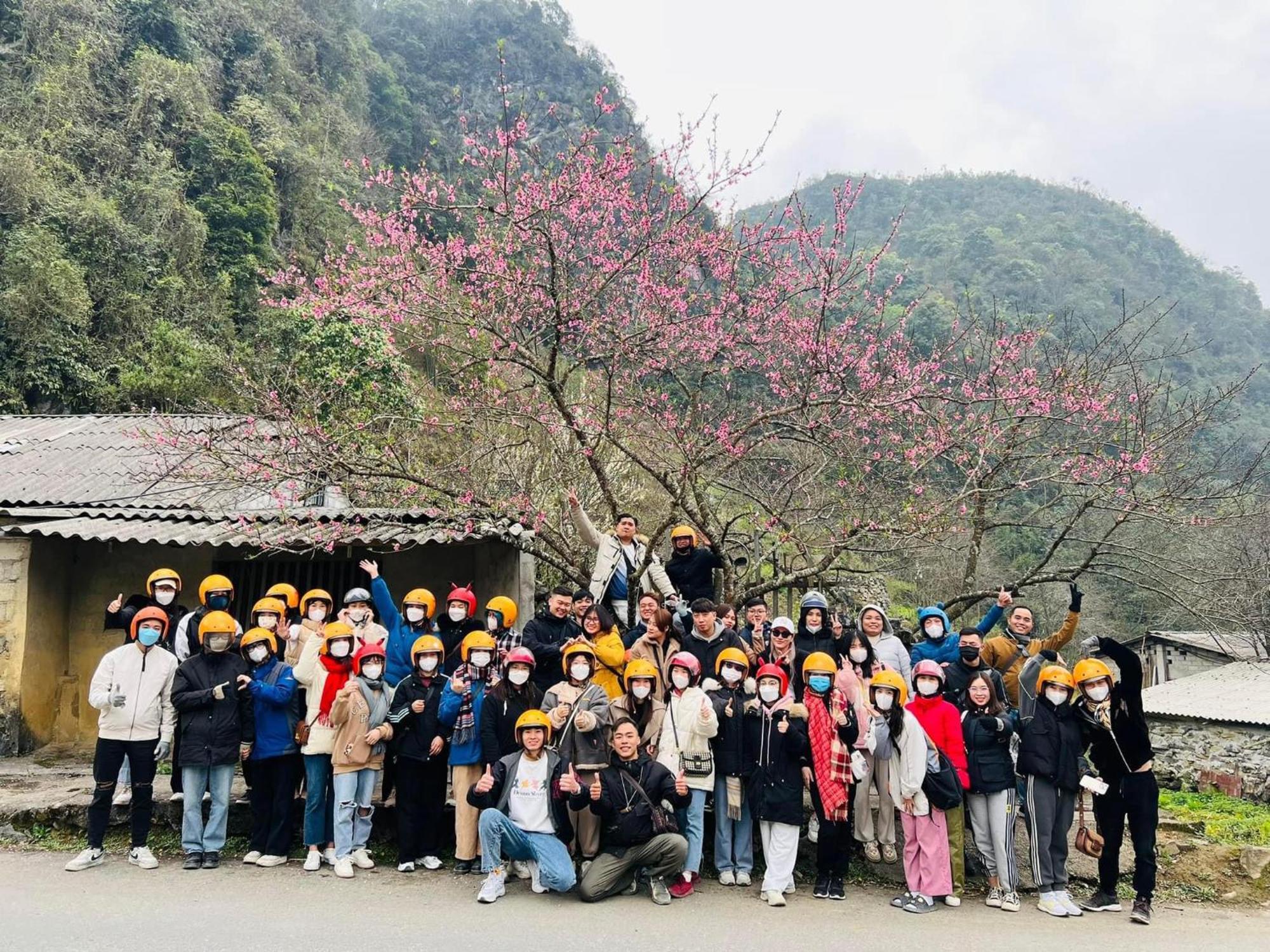 Tl Adventure Tour & Motorbike Aparthotel Ha Giang Buitenkant foto