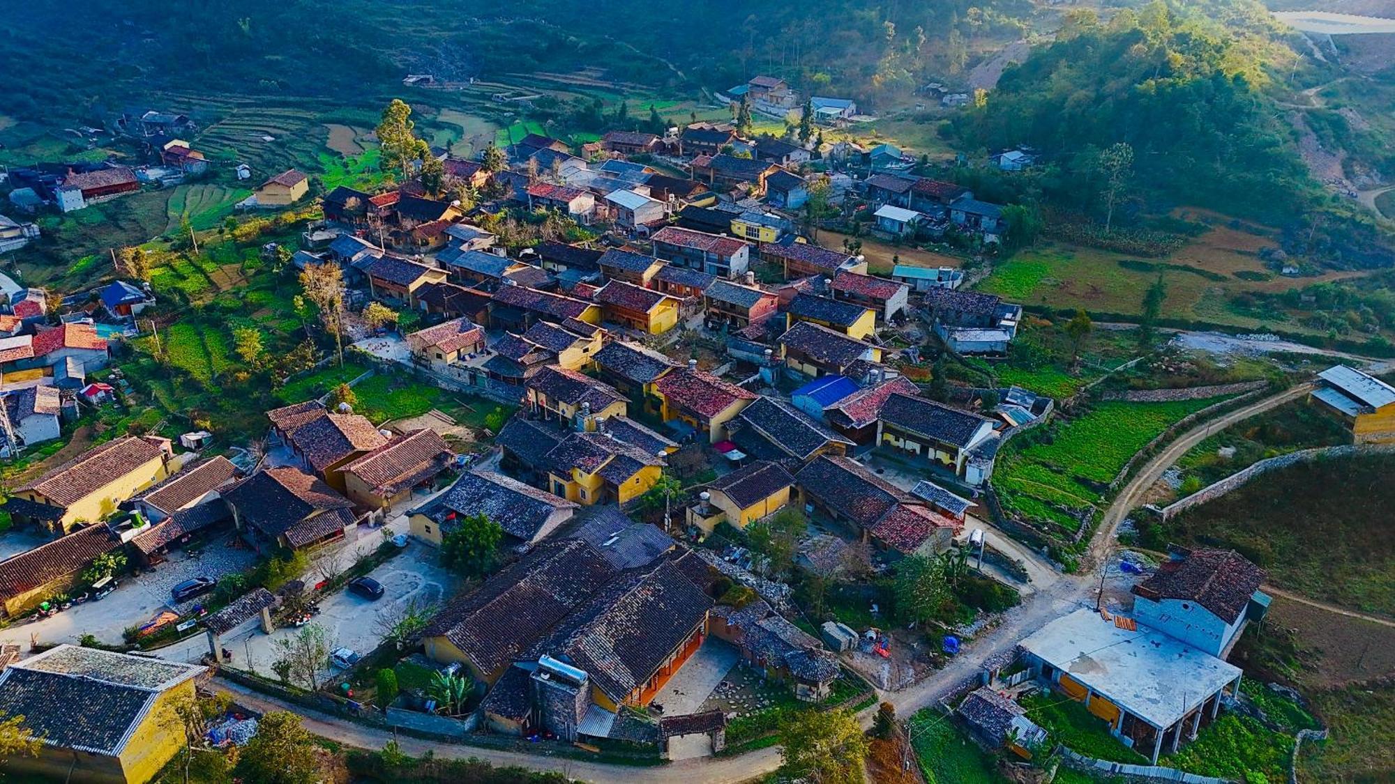 Tl Adventure Tour & Motorbike Aparthotel Ha Giang Buitenkant foto