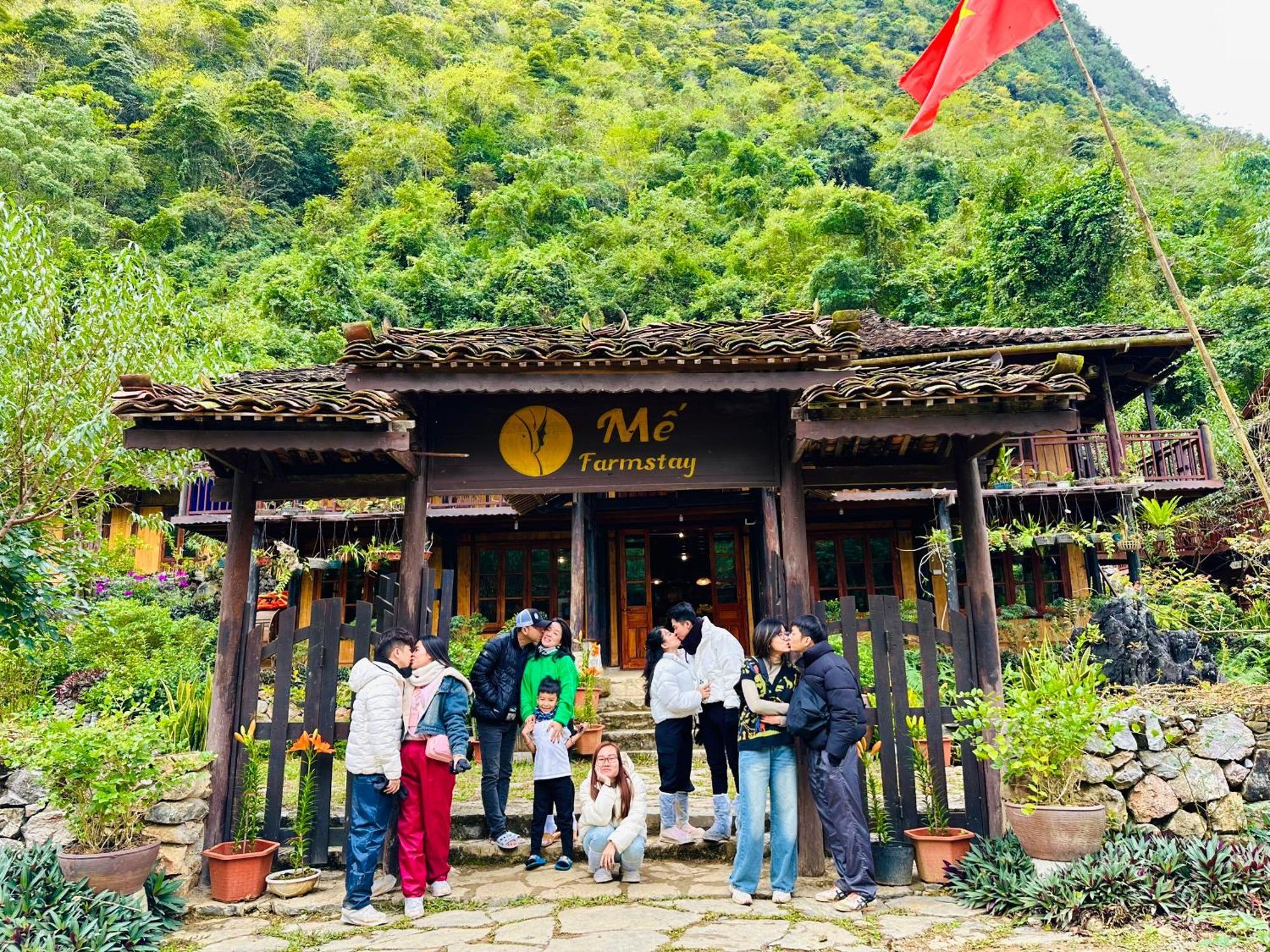 Tl Adventure Tour & Motorbike Aparthotel Ha Giang Buitenkant foto